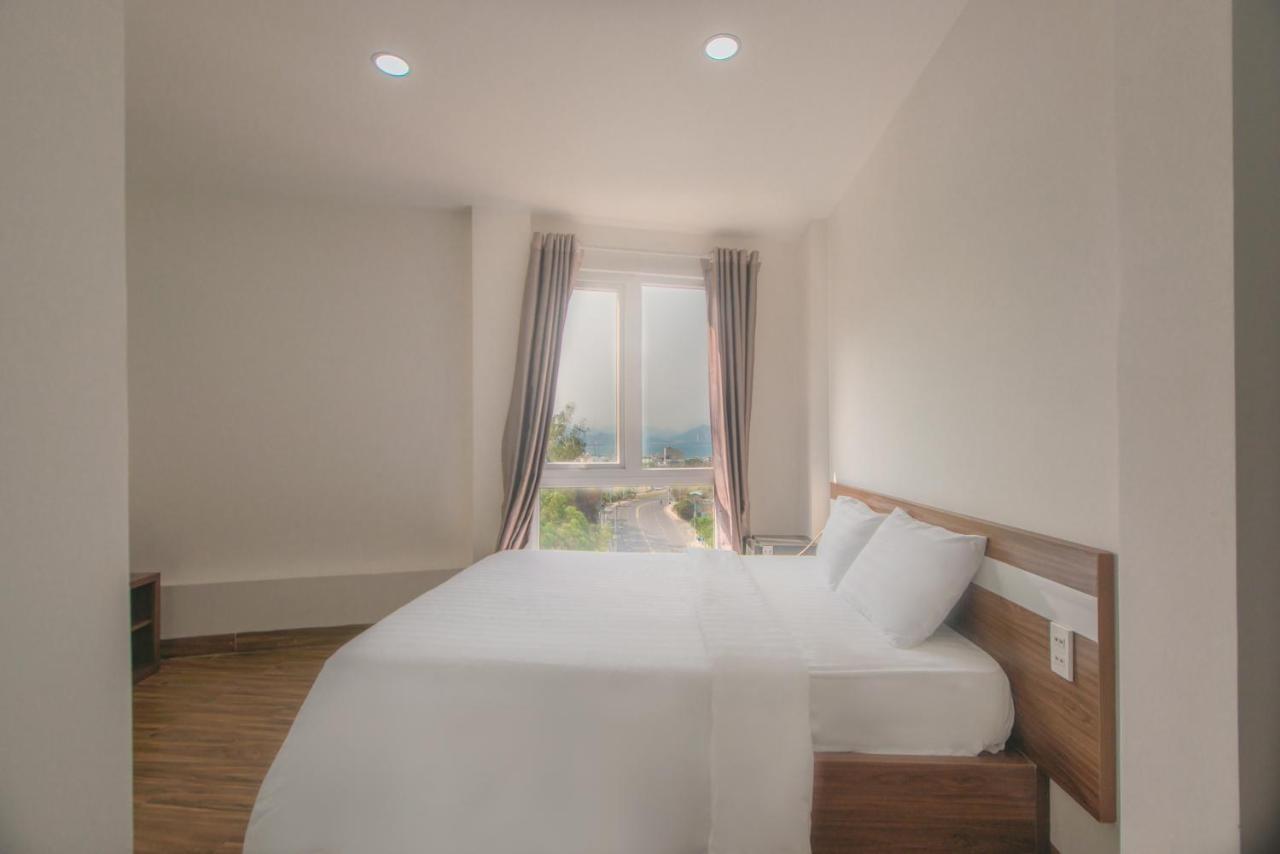 Khach San Cliffhouse Отель Нячанг