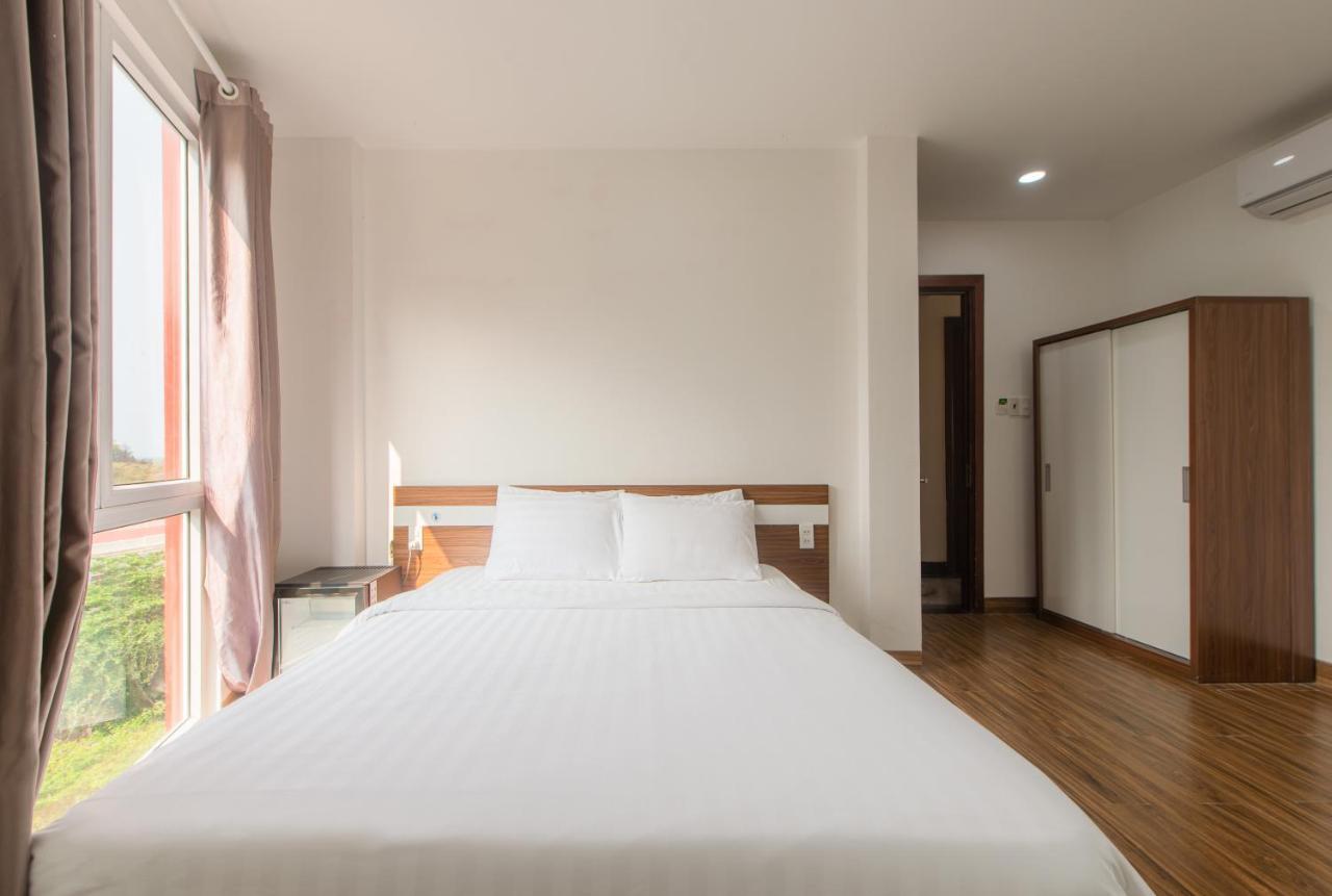 Khach San Cliffhouse Отель 3*